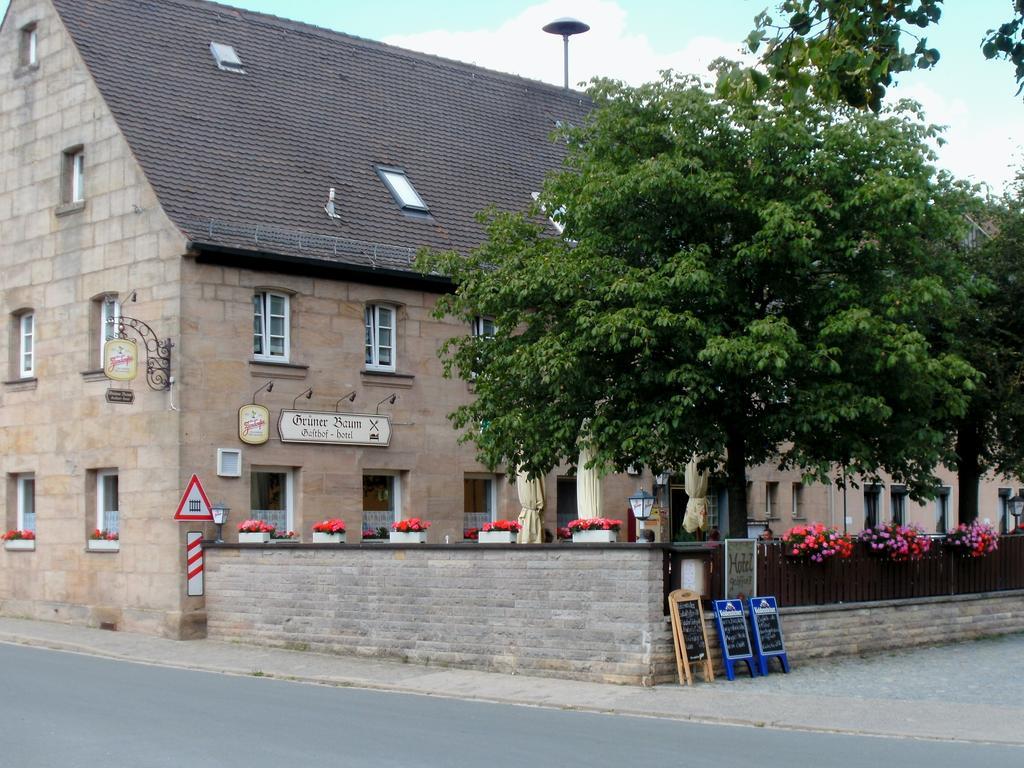 Gasthof Landhotel Gruener Baum Cadolzburg Exterior foto