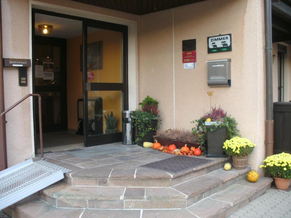 Gasthof Landhotel Gruener Baum Cadolzburg Exterior foto